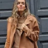 Abrigo corto tipo paño camel
