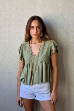 Blusa cuello pico con detalles lurex verde militar