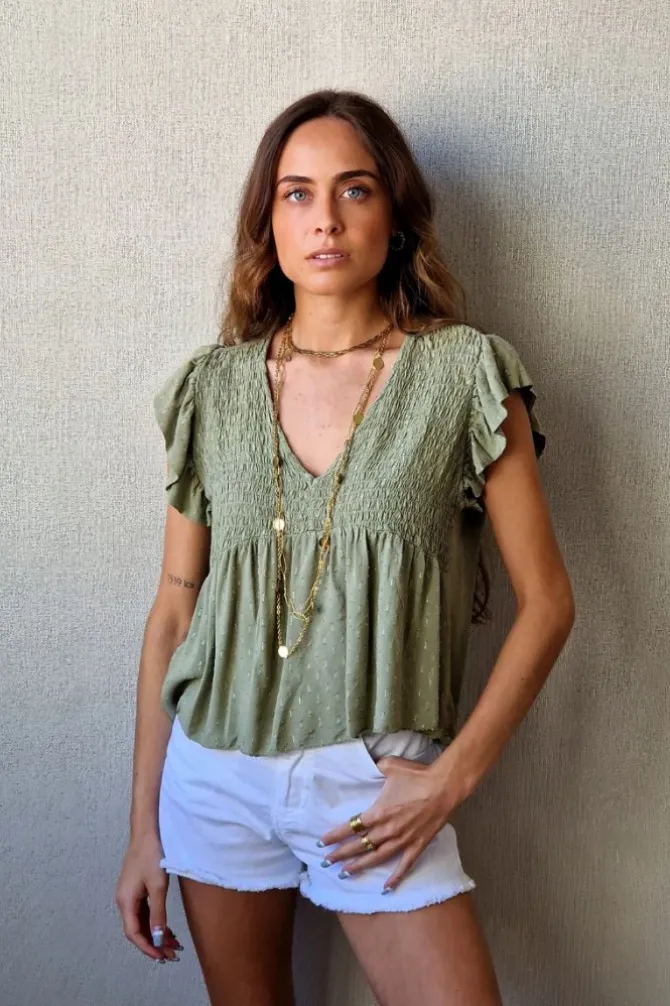 Blusa cuello pico con detalles lurex verde militar