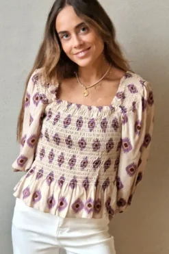 Blusa estampado ikat morada y marrón
