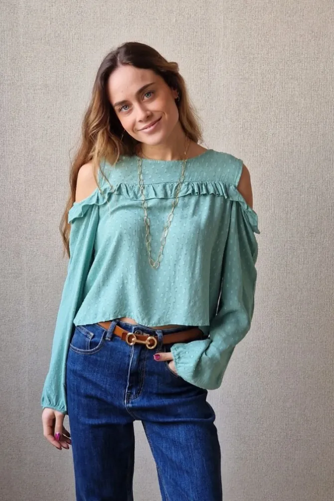 Blusa hombros al aire verde bonito