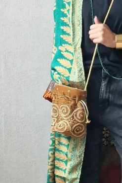 Bolso bombonera camel y dorada