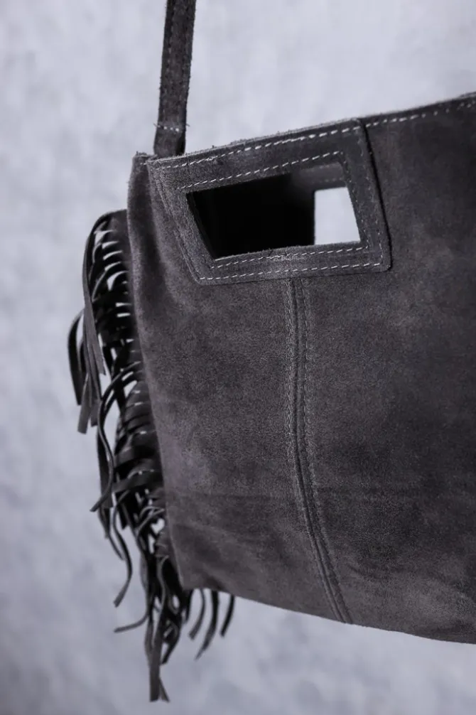 Bolso de ante con flecos gris