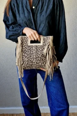 Bolso de ante con flecos y animal prit