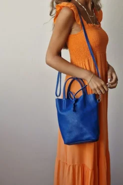 Bolso de piel con cinta para cruzar azul