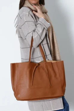 Bolso de piel modelos shopping camel con opción de personalizarlo