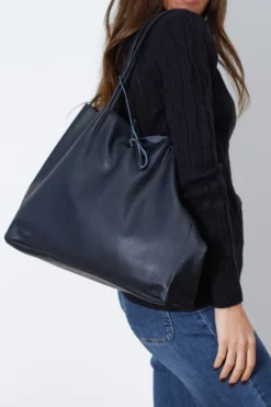 Bolso de piel modelos shopping azul marino con opción de personalizarlo
