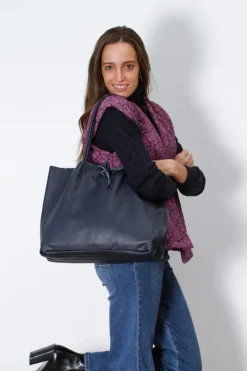 Bolso de piel modelos shopping azul marino con opción de personalizarlo