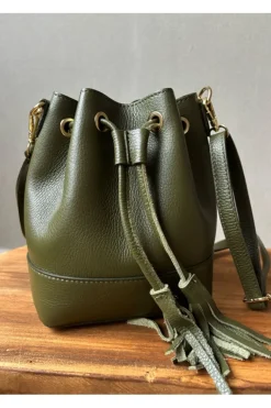 Bolso de piel tipo bombonera verde militar