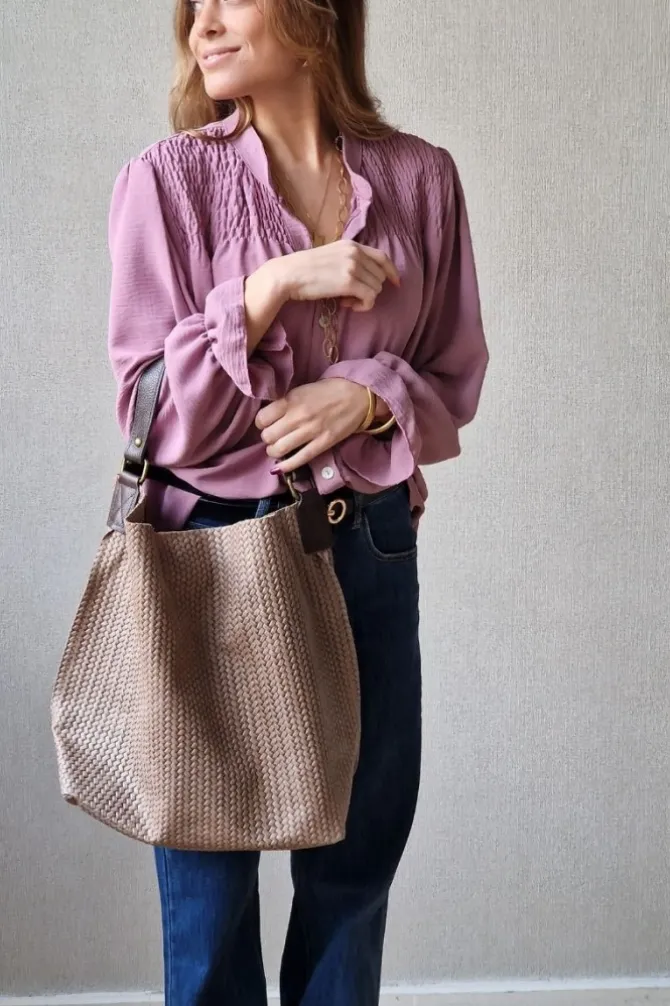 Bolso de piel trenzada topo