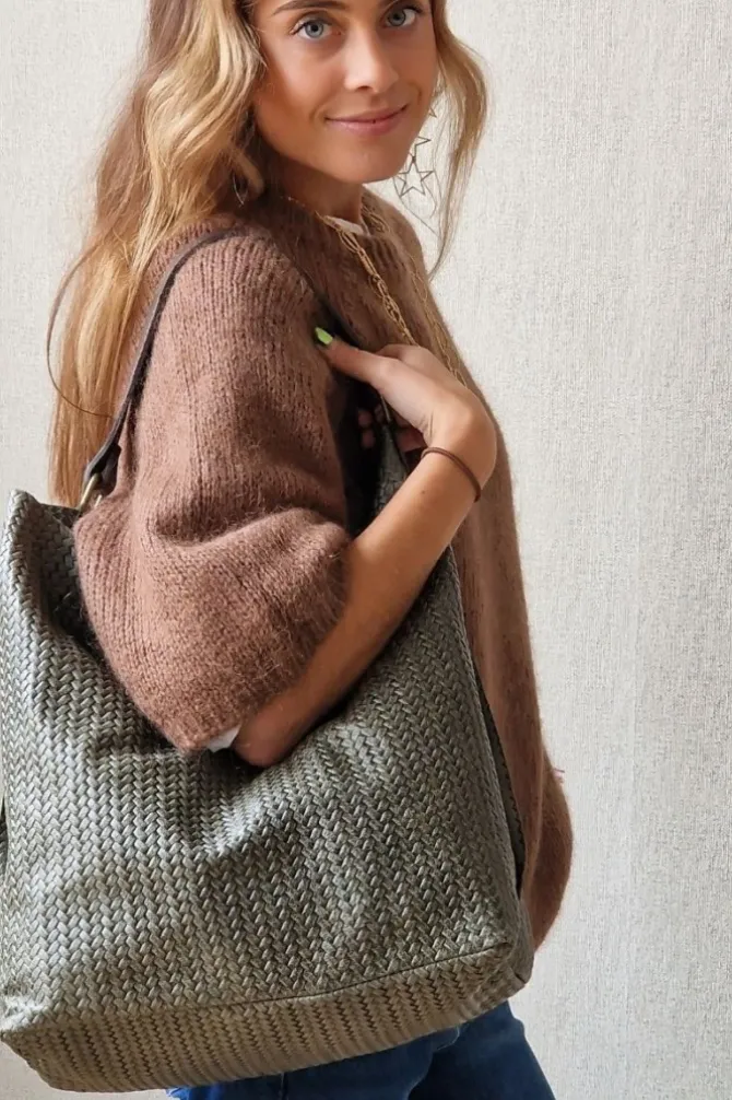 Bolso de piel trenzada verde