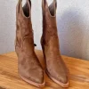 Botines tacón cowboy bordados