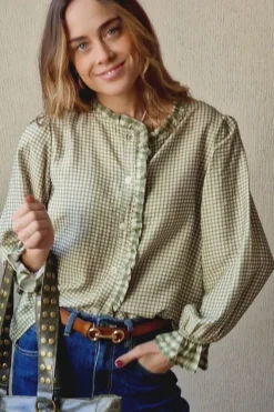 Camisa de cuadros vichy con volante verde