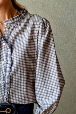 Camisa de cuadros vichy con volante gris