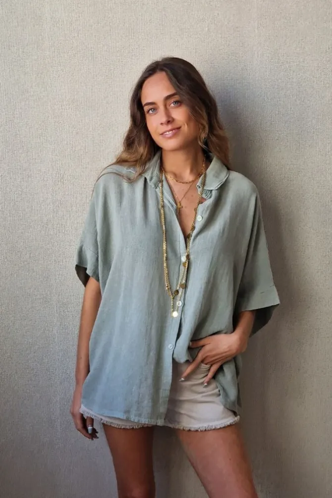 Camisa de lino verde militar