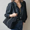 Camisa negra teen con bordados
