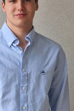 Camisa Oxford azul con botones