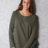 Camiseta básica cuello redondo de manga larga verde militar