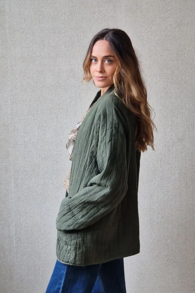 Chaqueta acolchada tipo bambula verde militar