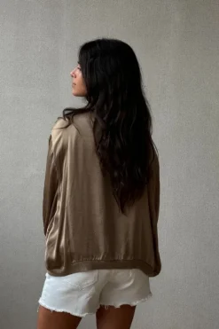 Chaqueta tipo bomber sin botones marrón