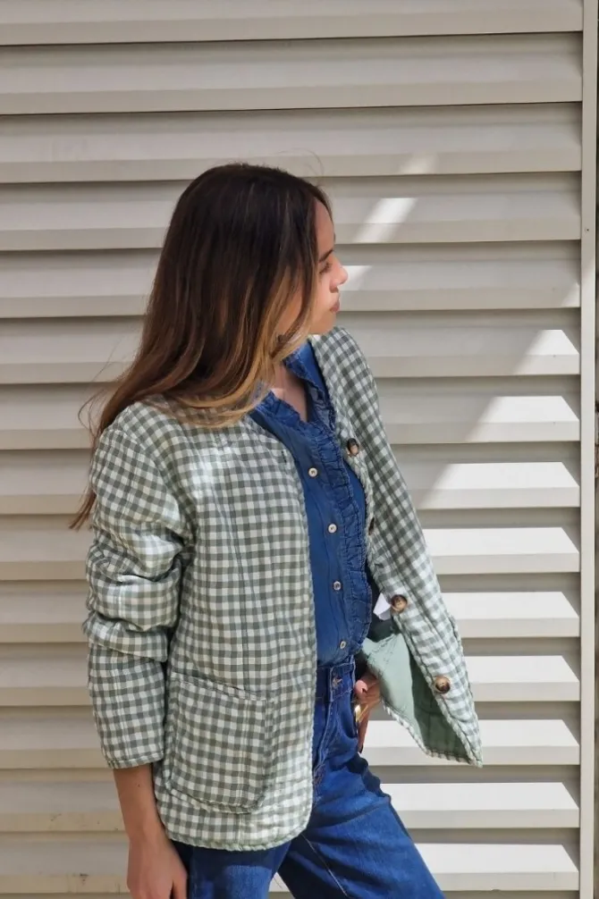 Chaqueta vichy con botones verde