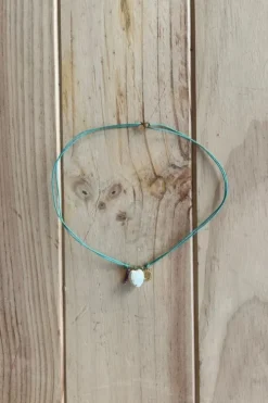 Collar ajustable concha verde agua