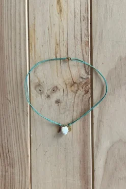 Collar ajustable concha verde agua
