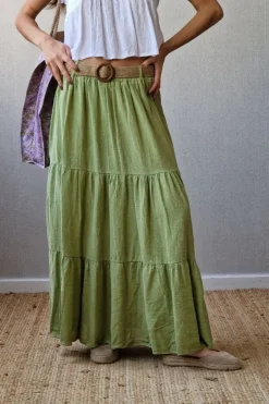 Falda larga tipo lino con cinturón en color verde pistacho
