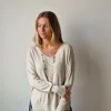 Jersey básico de cuello pico beige