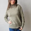Jersey cuello cisne de canalé verde militar