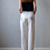 Pantalón con estrella y tachas beige