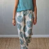 Pantalón estampado corales color verde