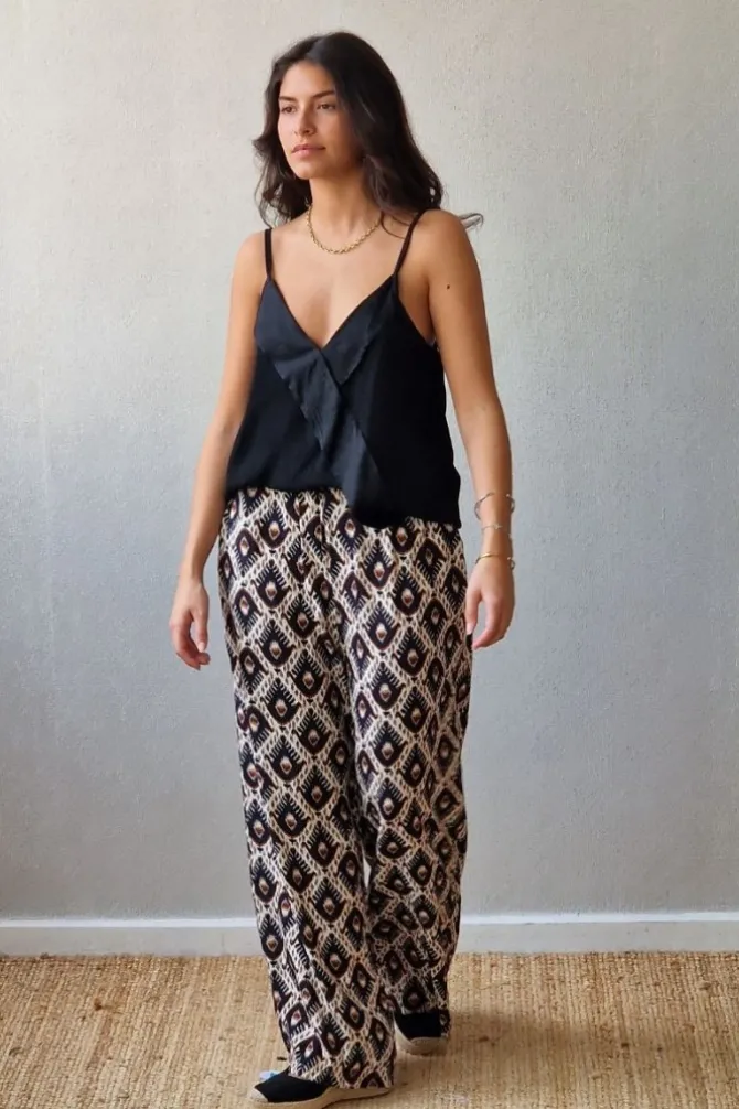 Pantalón estampado ikat negro