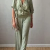 Pantalón tipo bambula verde militar y lurex dorado