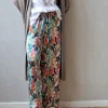 Pantalón tipo raso estampado amebas verde