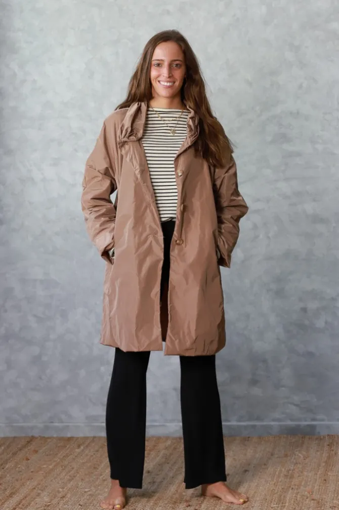 Parka tipo chubasquero camel