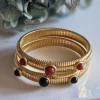 Pulsera de acero ancha con piedras negras