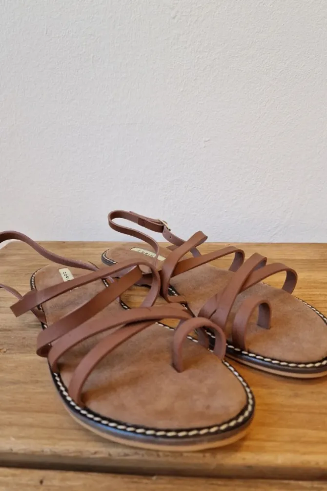 Sandalia tiras camel