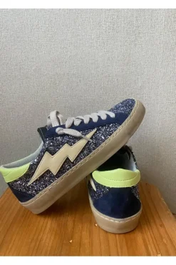 Sneakers azul con detalles glitter con rayo