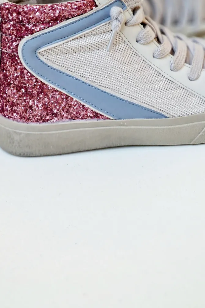 Sneakers blancas con detalles de glitter rosa