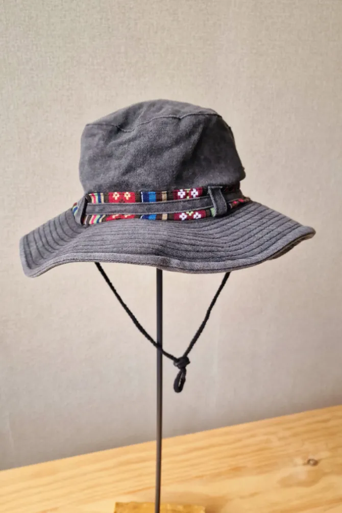 Sombrero unisex tira étnica gris