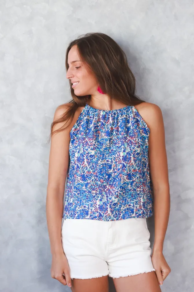 Top Azucena cuello halter estampado azulón