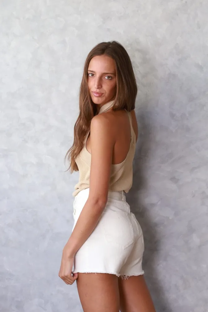 Top halter Limens con tira ancha cruzada beige