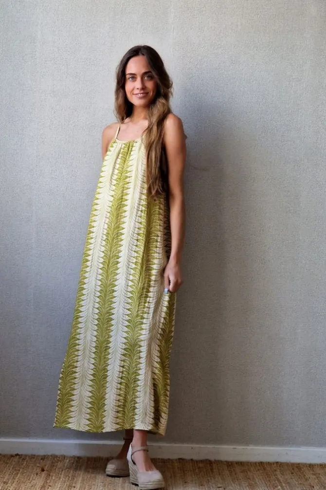 Vestido de tirantes estampado pistacho