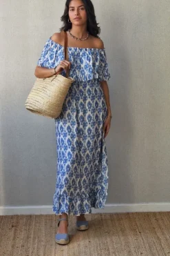 Vestido escote Bardot azul estampado étnico