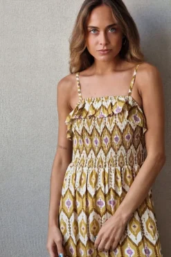Vestido estampado de tirantes mostaza