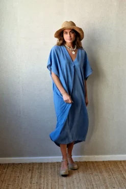 Vestido kaftan tipo lino cuello pico azul