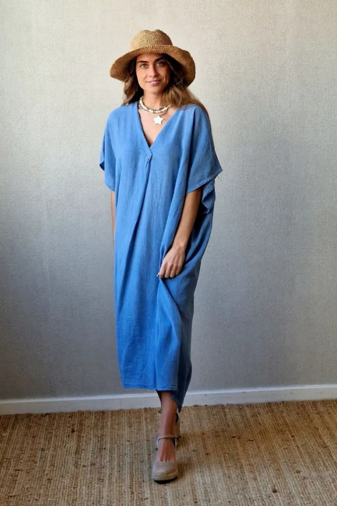 Vestido kaftan tipo lino cuello pico azul