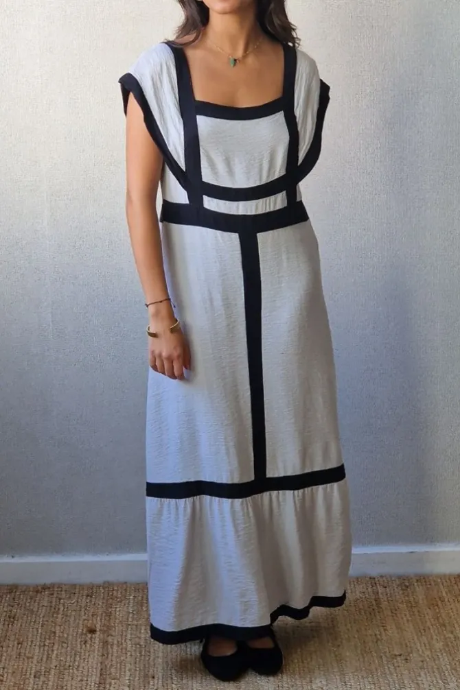 Vestido largo bicolor con volante en gris perla y negro