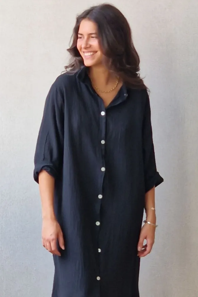 Vestido largo camisero de algodón negro tipo lino